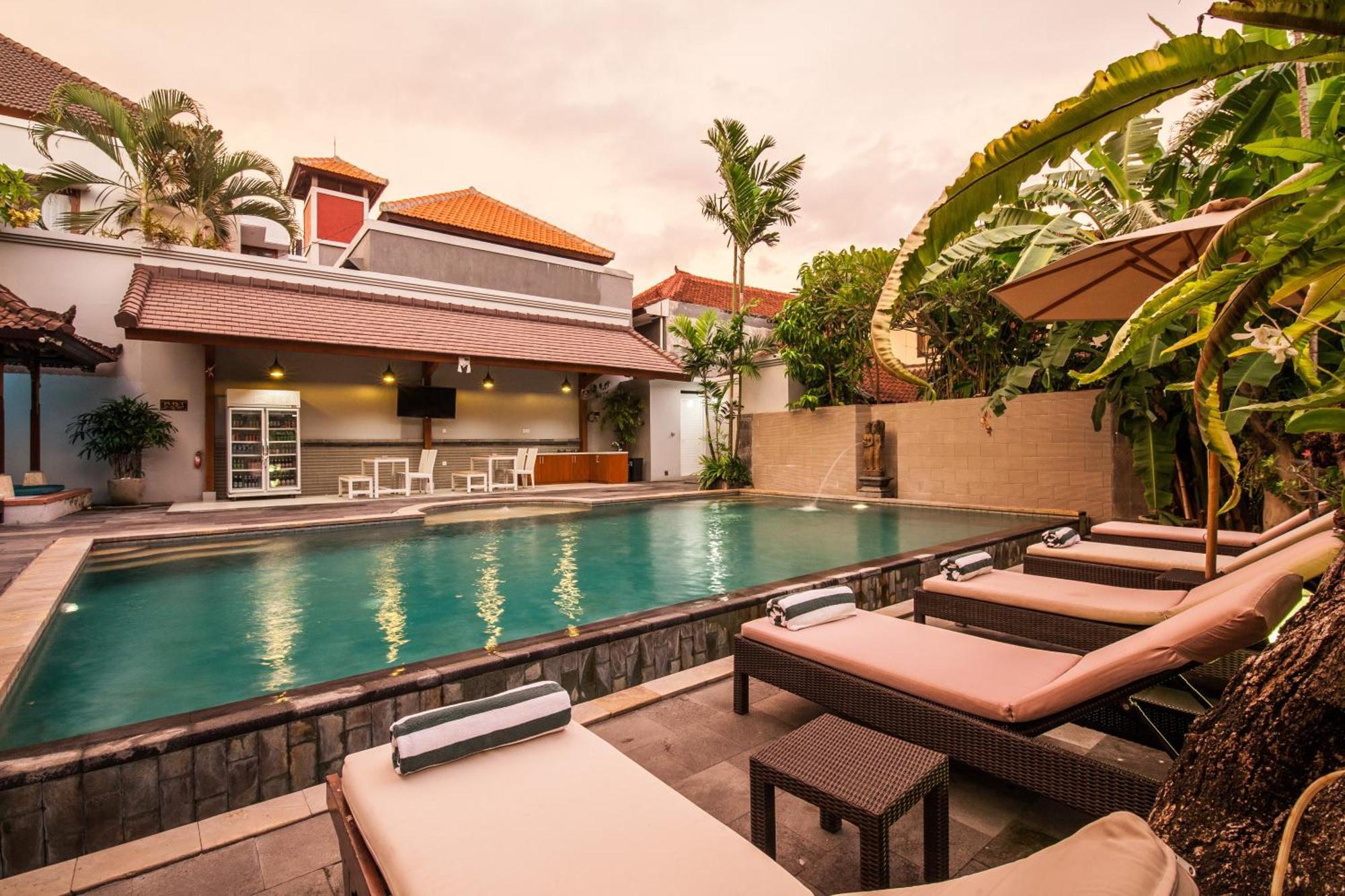 Villa 8-br Private Pool Legian 5-min Walk To And Shops Seminyak (Bali)