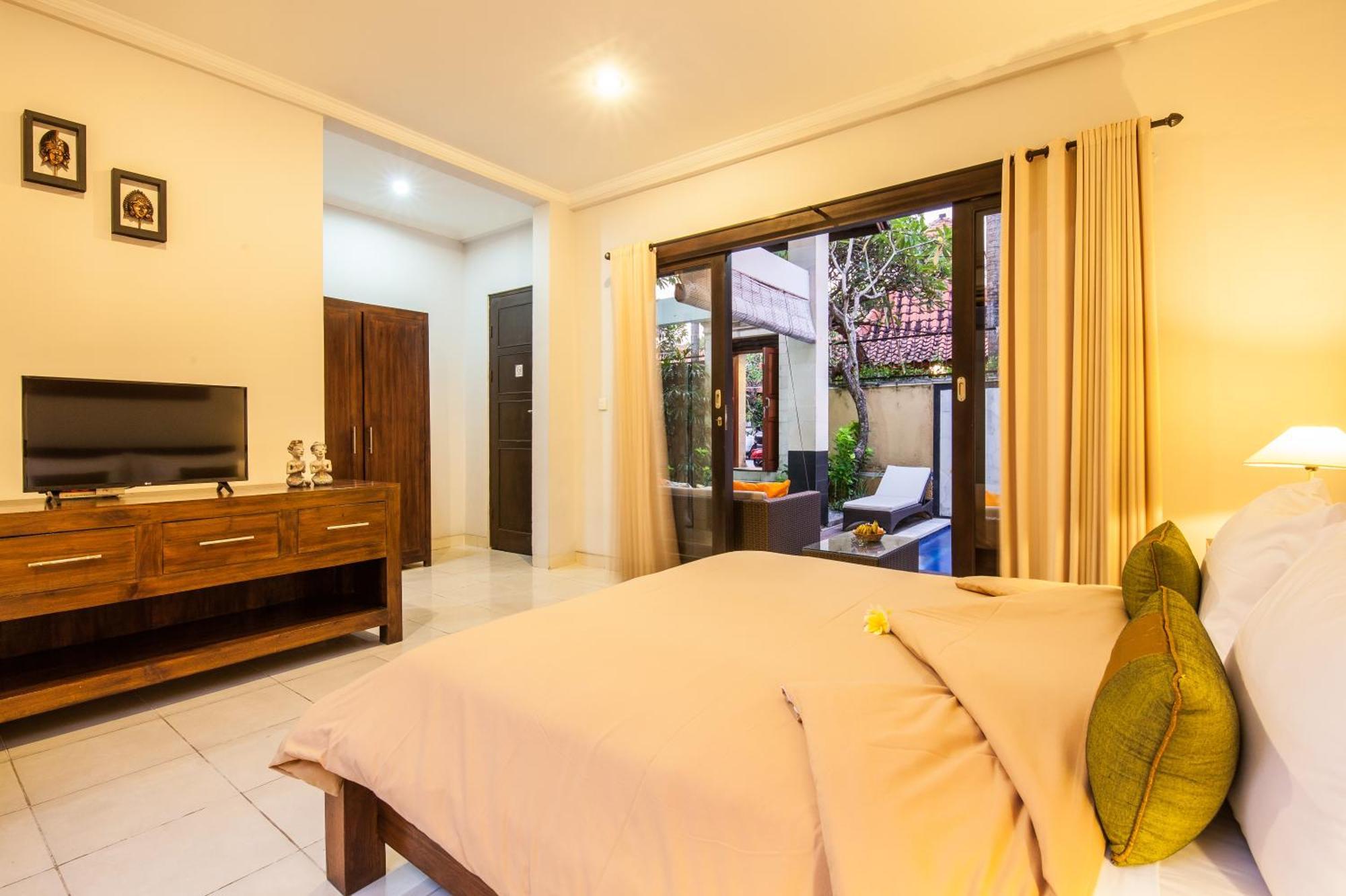 8-br Private Pool Legian 5-min Walk To And Shops Villa Seminyak (Bali)